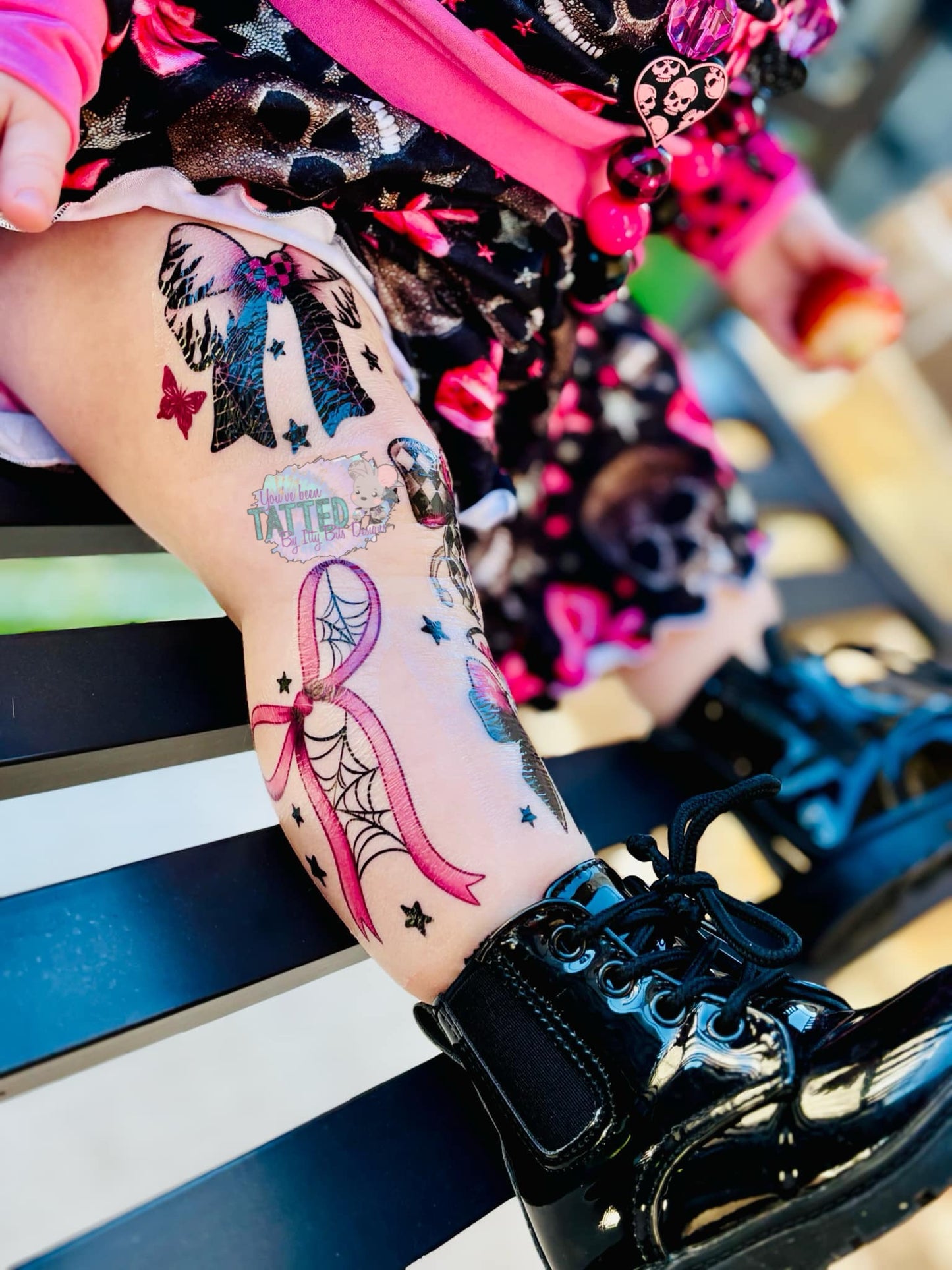 Rocker Bows Tattoo Set